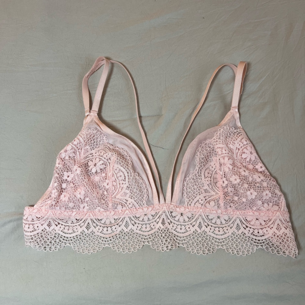VICTORIA'S SECRET Sexy Strappy
CROCHET Lace Bralette Bra Pink Size XL - Picture 4 of 7